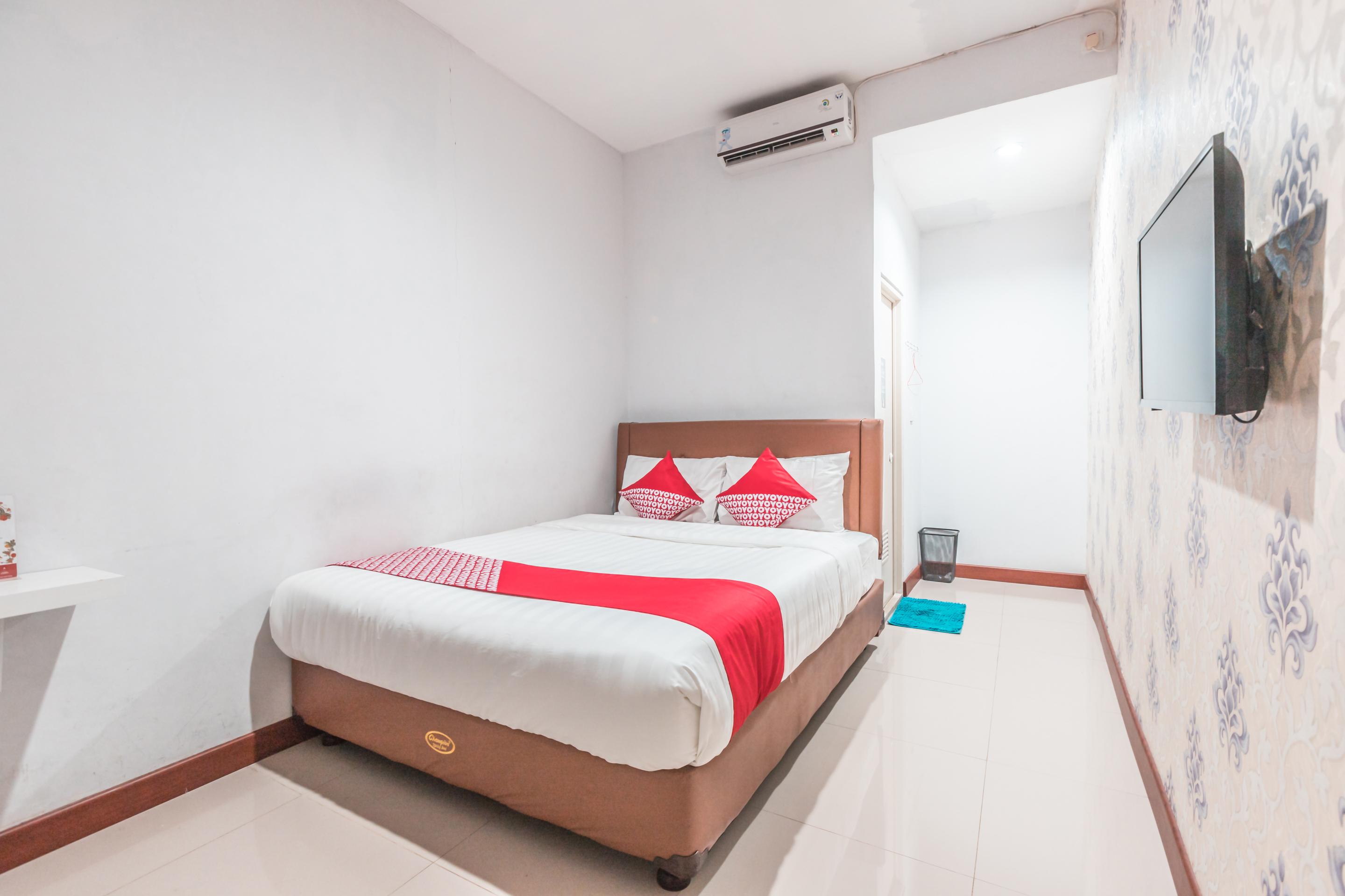 Oyo 1555 Unik Guesthouse Syariah Джакарта Екстер'єр фото