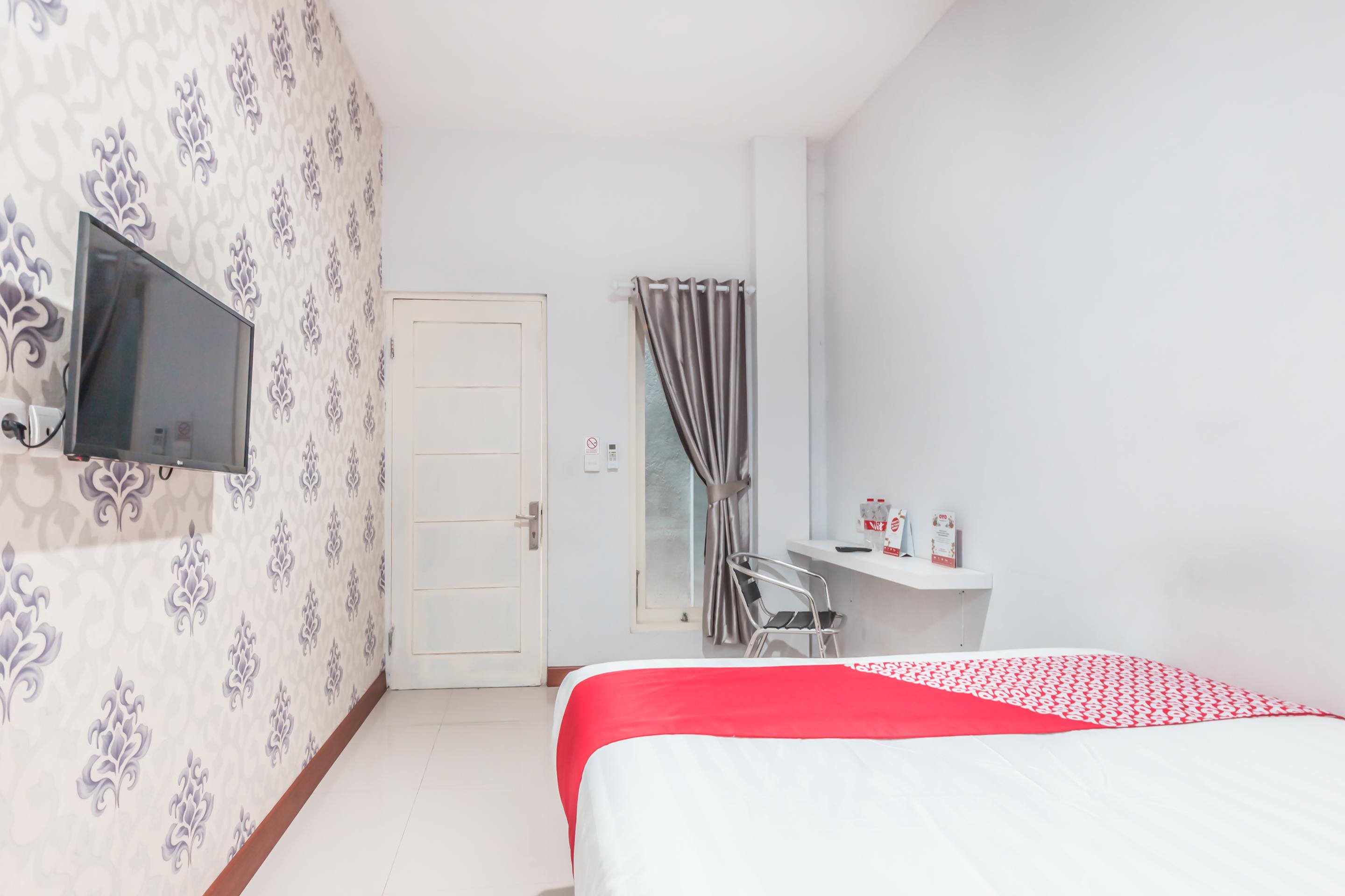 Oyo 1555 Unik Guesthouse Syariah Джакарта Екстер'єр фото