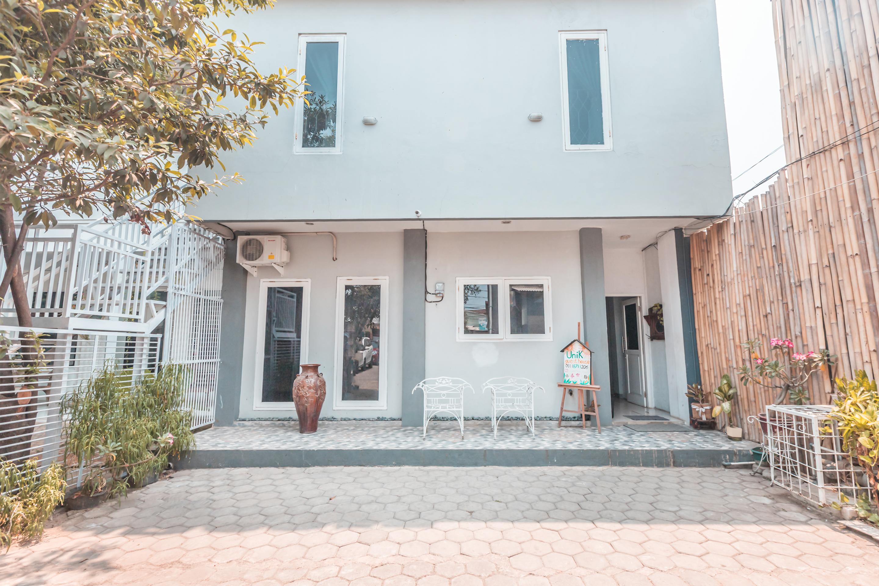 Oyo 1555 Unik Guesthouse Syariah Джакарта Екстер'єр фото