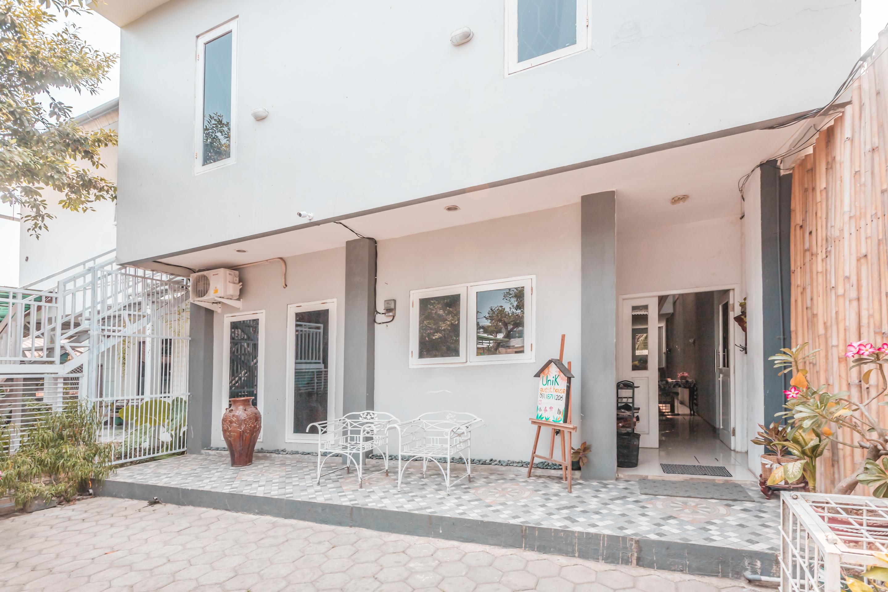 Oyo 1555 Unik Guesthouse Syariah Джакарта Екстер'єр фото