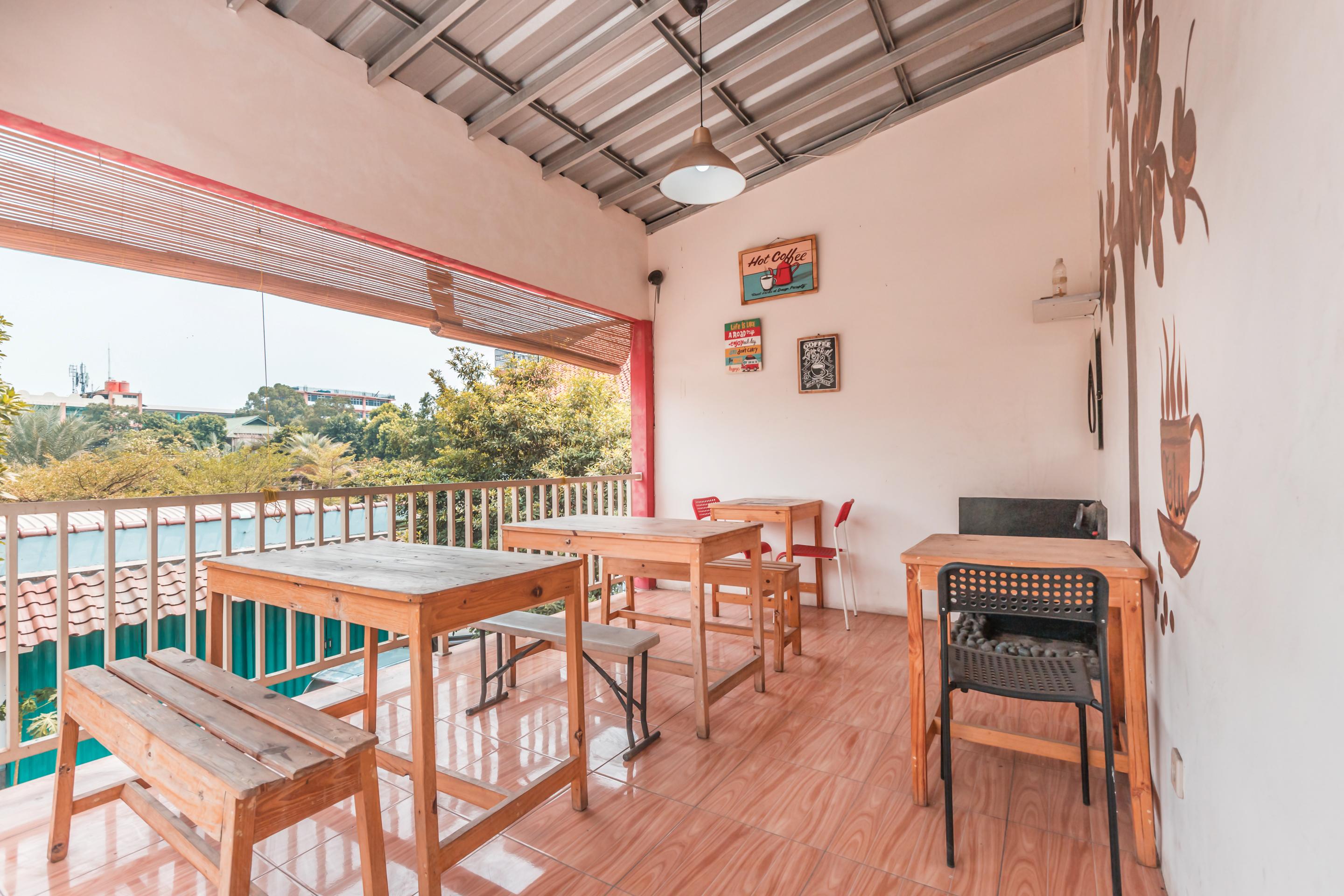 Oyo 1555 Unik Guesthouse Syariah Джакарта Екстер'єр фото