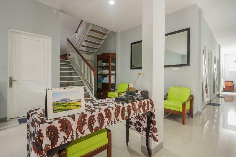 Oyo 1555 Unik Guesthouse Syariah Джакарта Екстер'єр фото